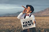 Pinoccio verkündet Fake News